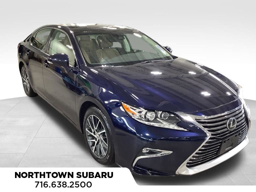 Used 2018 Lexus ES 350 w/ Luxury Package w/Wood Trim image 3