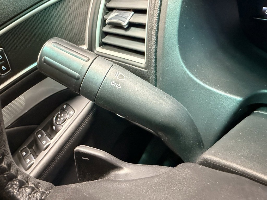 Used 2017 Ford Explorer XLT w/ Equipment Group 202A image 37