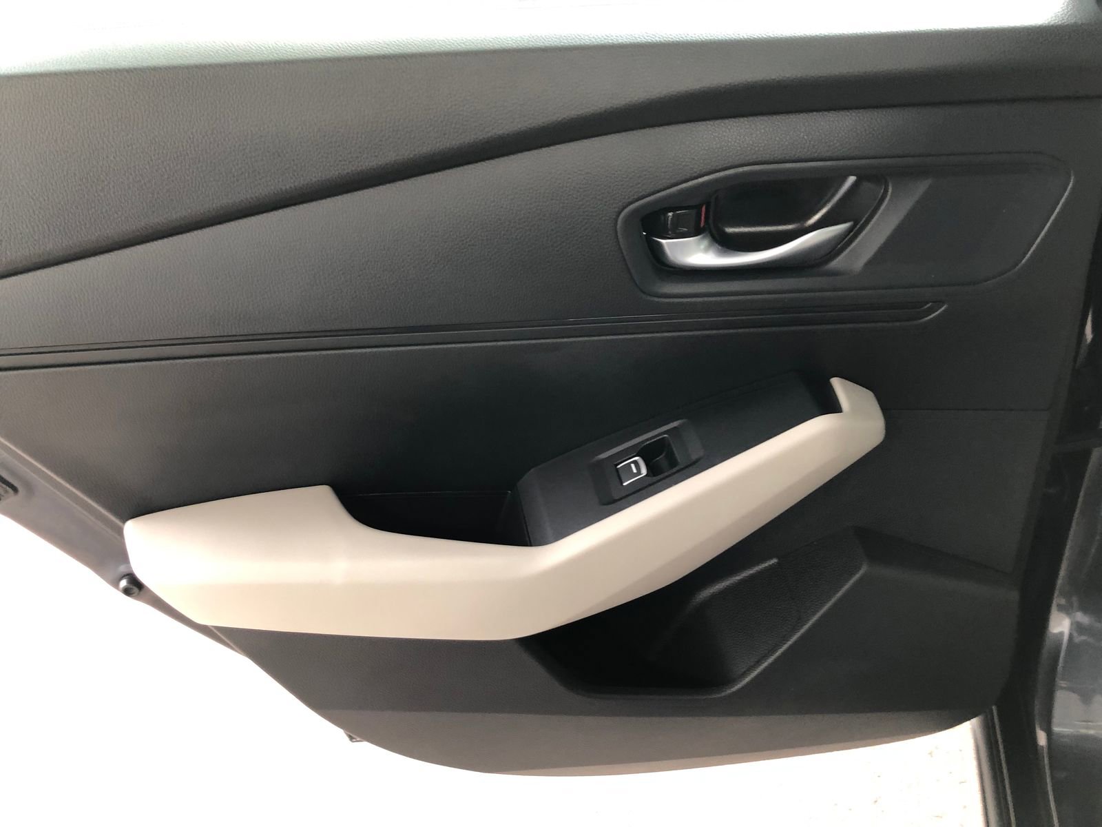 Used 2025 Honda Accord SE image 13