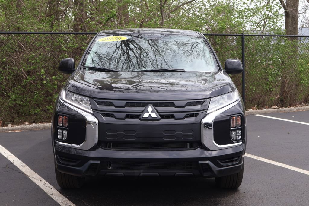Used 2026 Mitsubishi Outlander Sport ES image 2