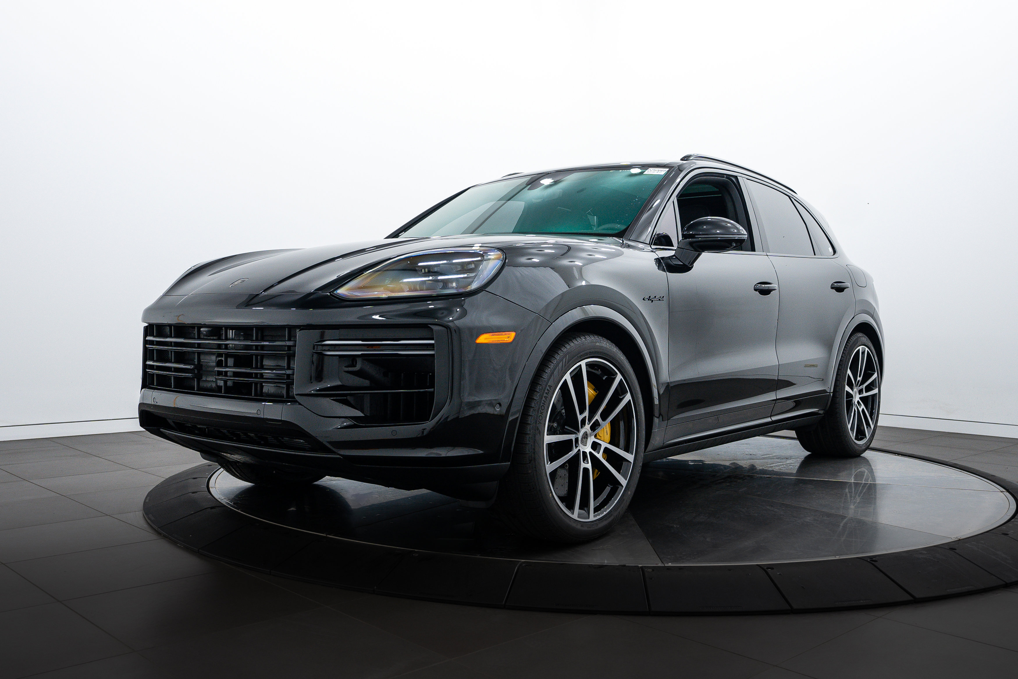 New 2025 Porsche Cayenne Turbo