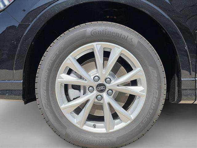 Certified 2025 Audi Q3 2.0T Premium w/ Convenience Package AWD/4WD image 9