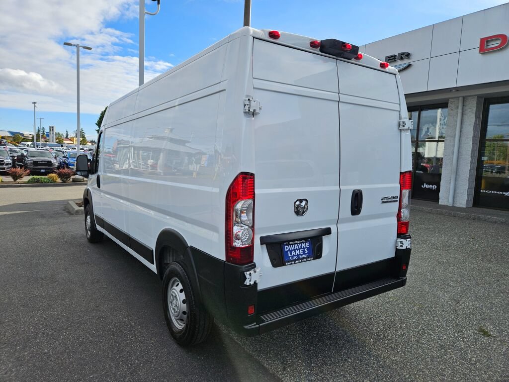 Used 2023 RAM ProMaster 2500 FWD image 2