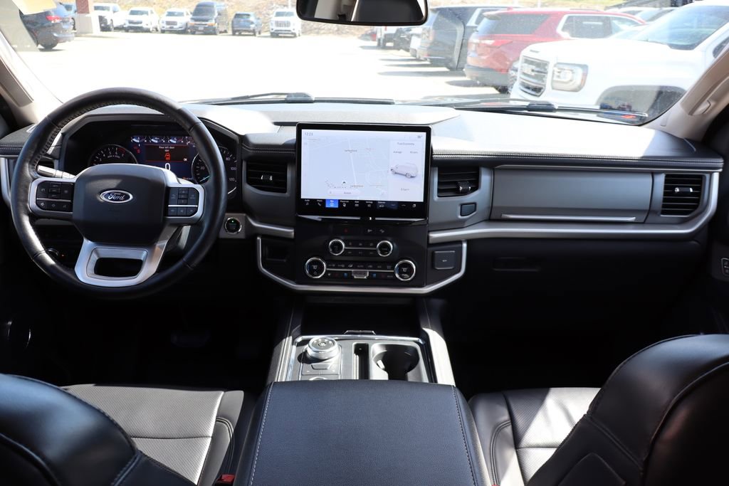Used 2022 Ford Expedition Max XLT image 43