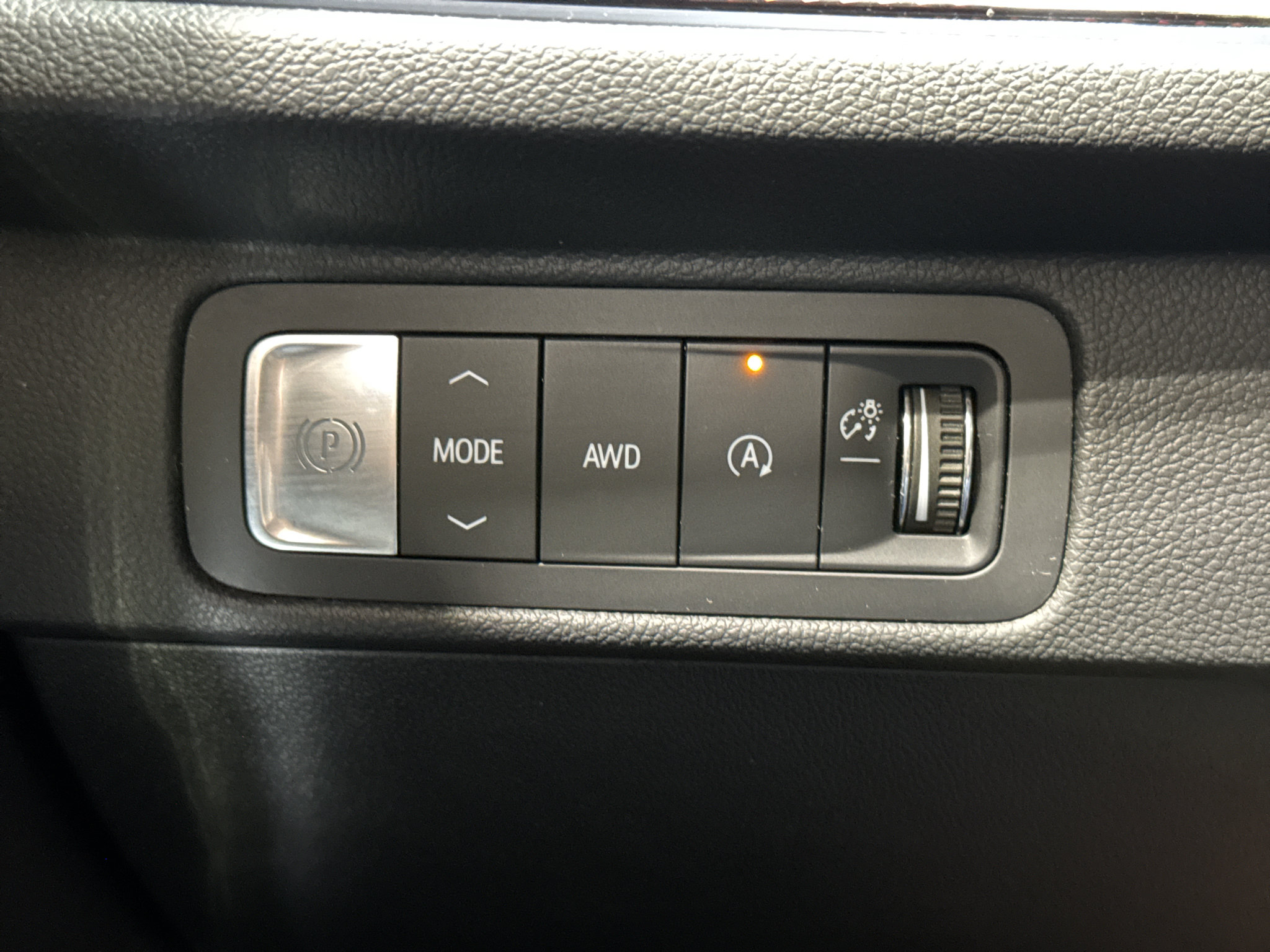 Used 2025 Chevrolet Traverse Z71 w/ Enhanced Driving Package AWD/4WD image 34