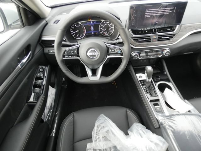 New 2025 Nissan Altima 2.5 SL image 12