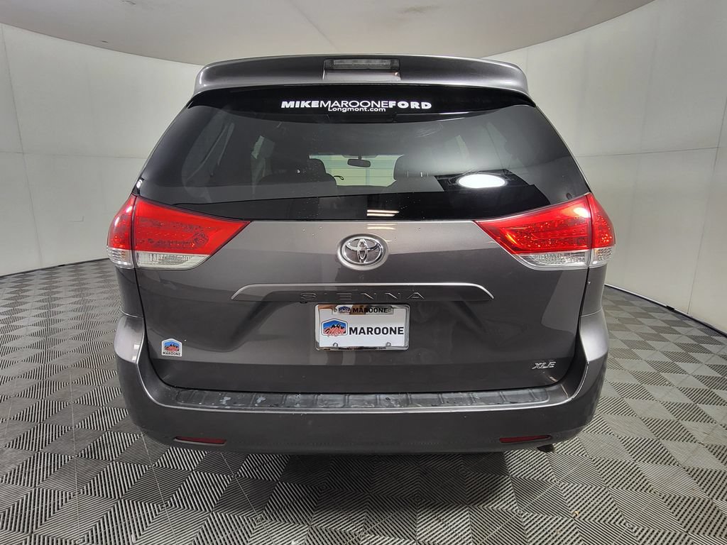 Used 2014 Toyota Sienna XLE FWD image 6