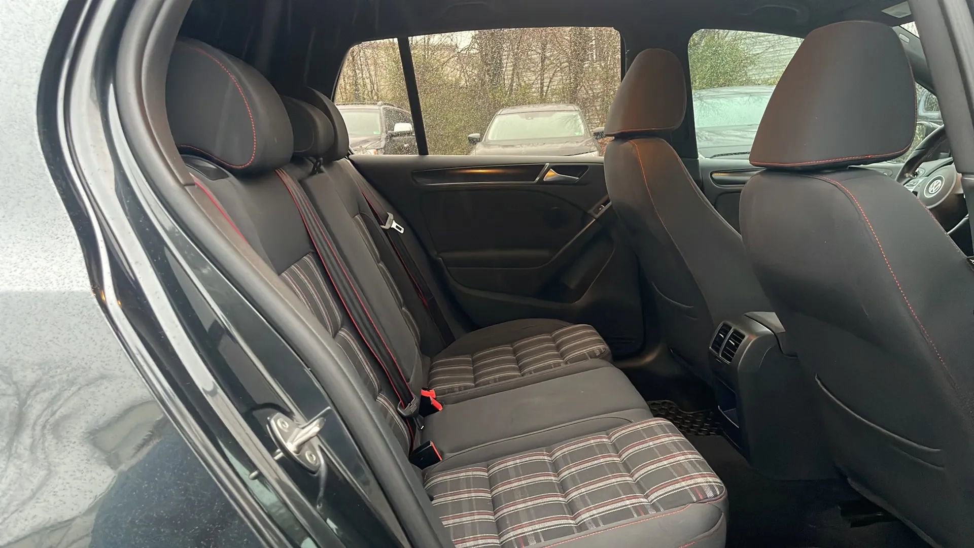 Used 2014 Volkswagen GTI Driver's Edition image 13