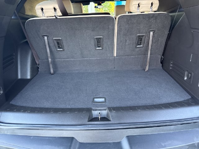 Certified 2022 Chevrolet Traverse LS FWD image 23