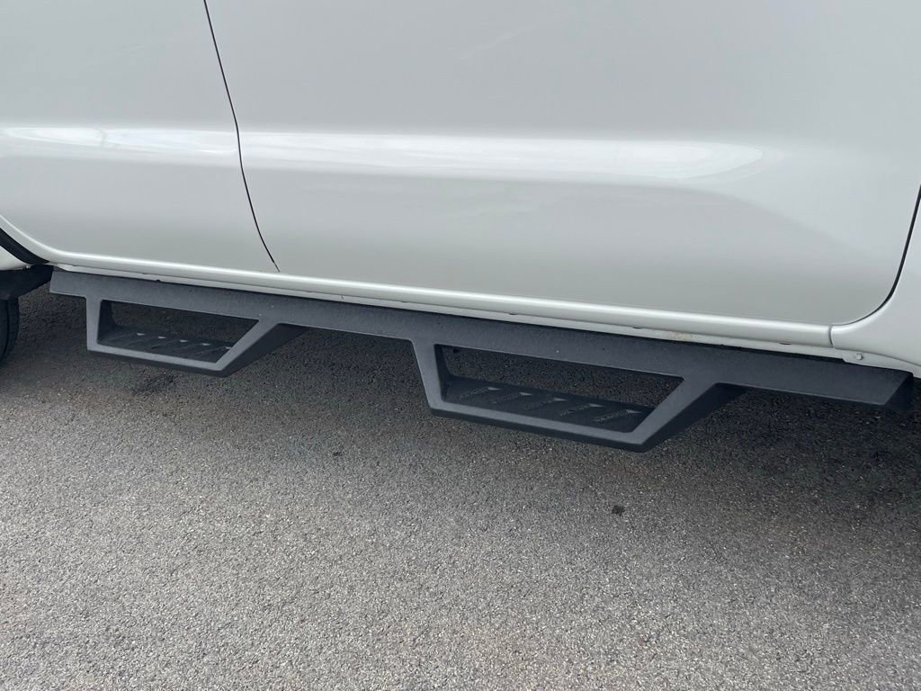 Used 2024 Nissan Frontier S w/ Tow Package image 11