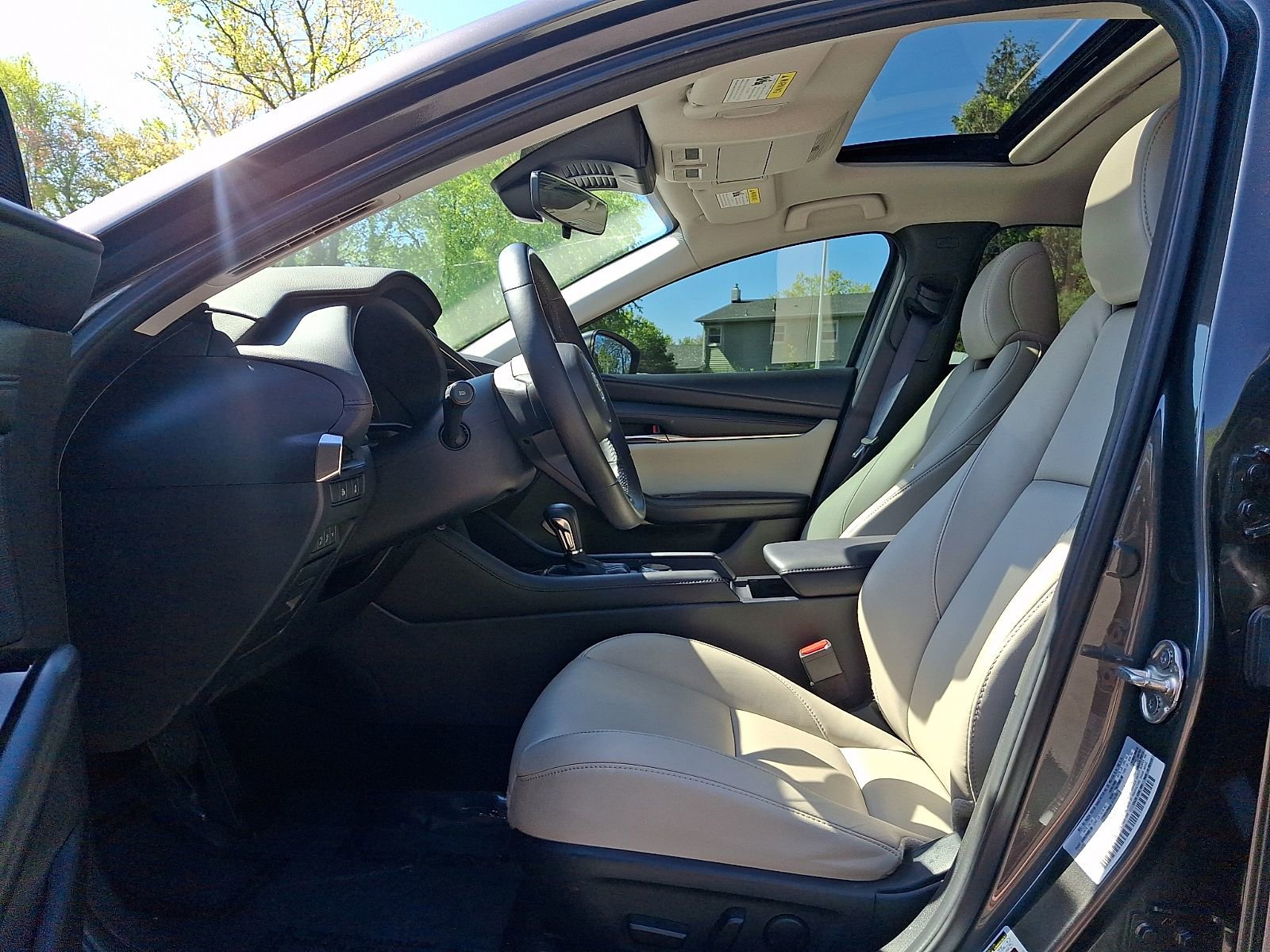 Used 2024 MAZDA MAZDA3 s FWD image 14