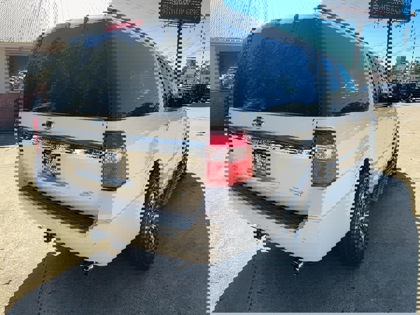 Used 2016 Ford Expedition EL XLT image 5