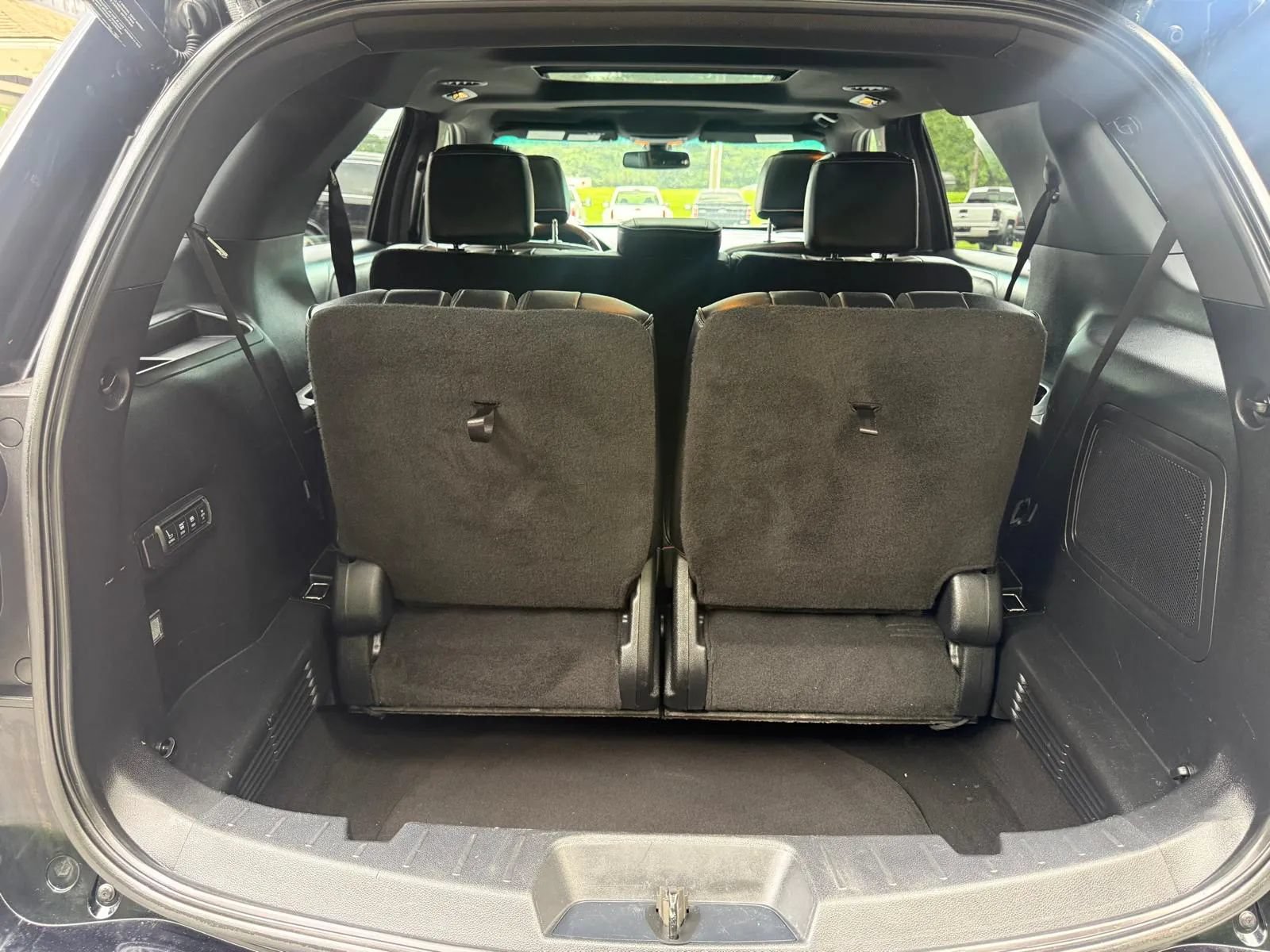 Used 2016 Ford Explorer Platinum AWD/4WD image 22