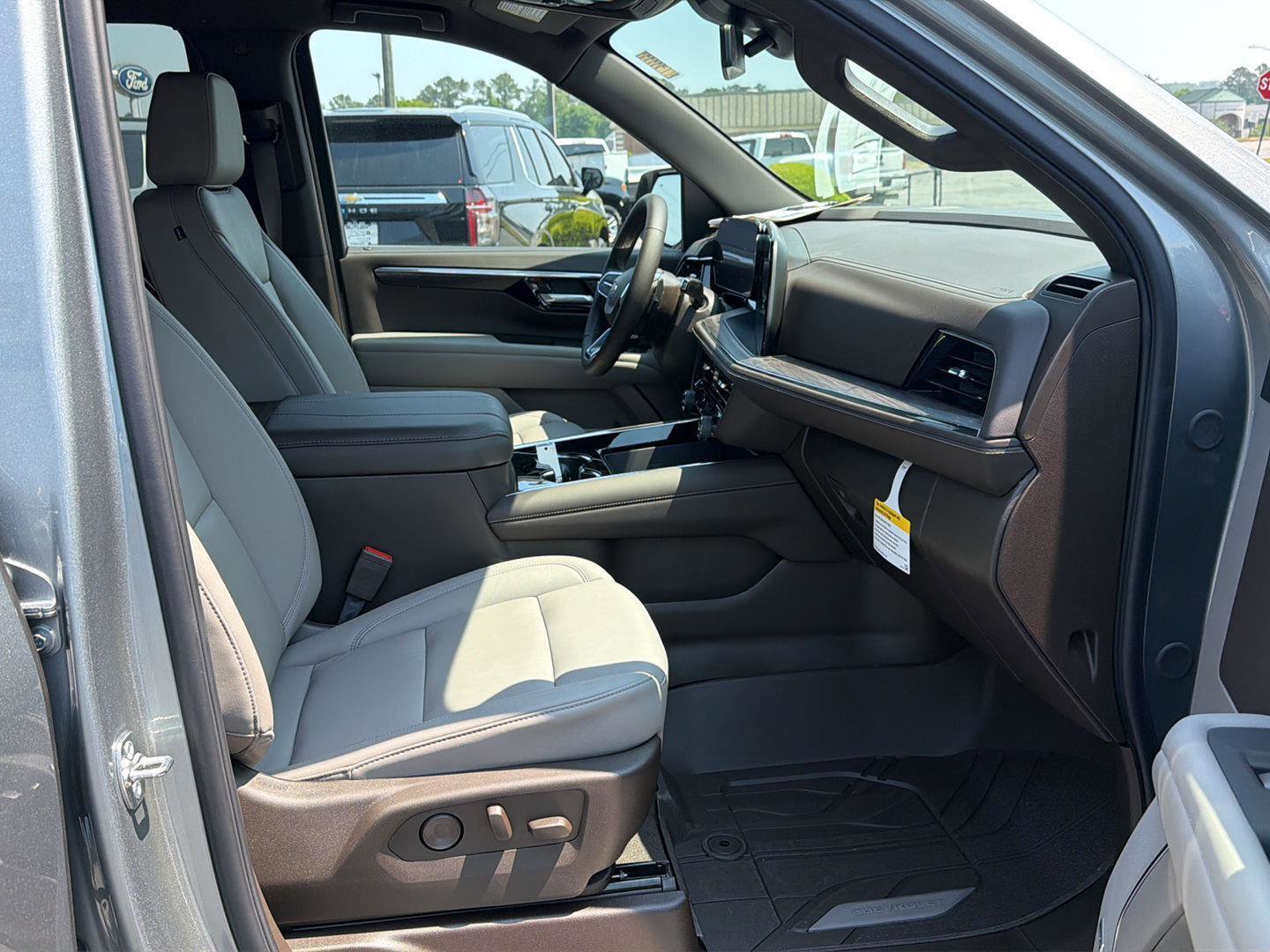 New 2026 Chevrolet Tahoe LT w/ Comfort Package RWD image 14