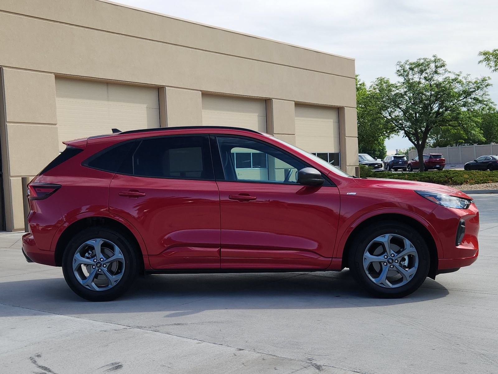 Used 2023 Ford Escape ST-Line w/ Tech Pack #1 AWD/4WD image 6