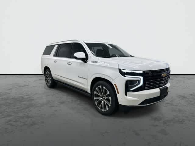 Used 2025 Chevrolet Suburban High Country AWD/4WD image 5