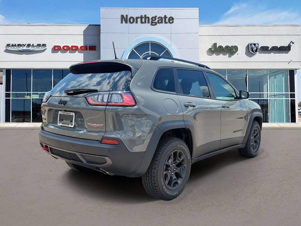 Used 2023 Jeep Cherokee Trailhawk AWD/4WD image 4