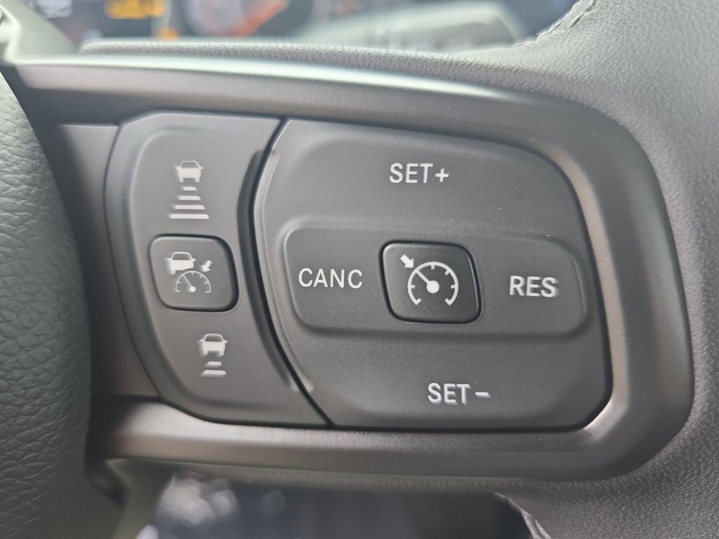 New 2025 Jeep Gladiator Sport image 18