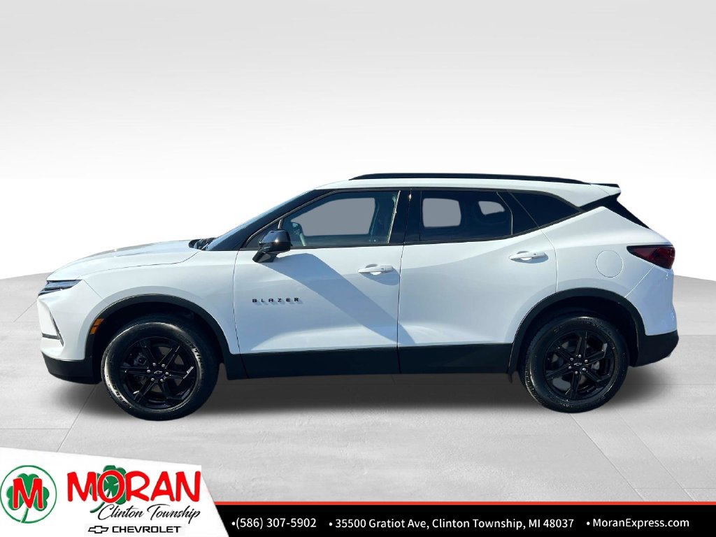 Certified 2024 Chevrolet Blazer LT w/ Convenience Package FWD image 3