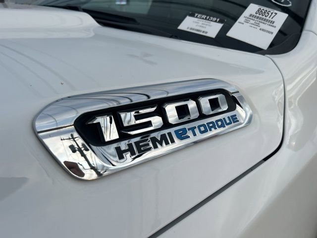 Used 2024 RAM 1500 Laramie RWD image 2