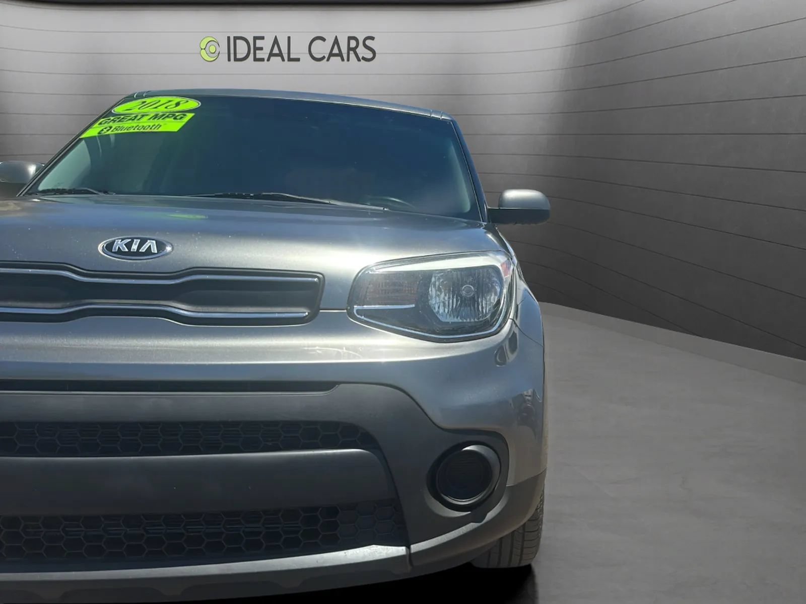 Used 2018 Kia Soul FWD image 32