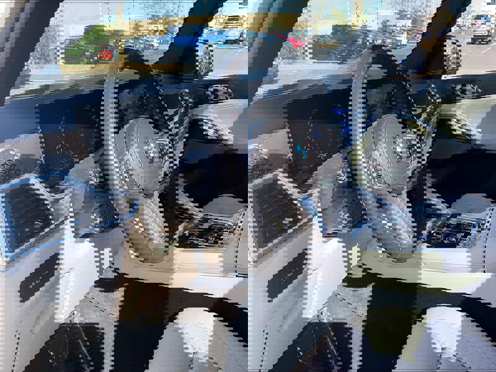 Used 2024 BMW X6 xDrive40i w/ Executive Package image 15