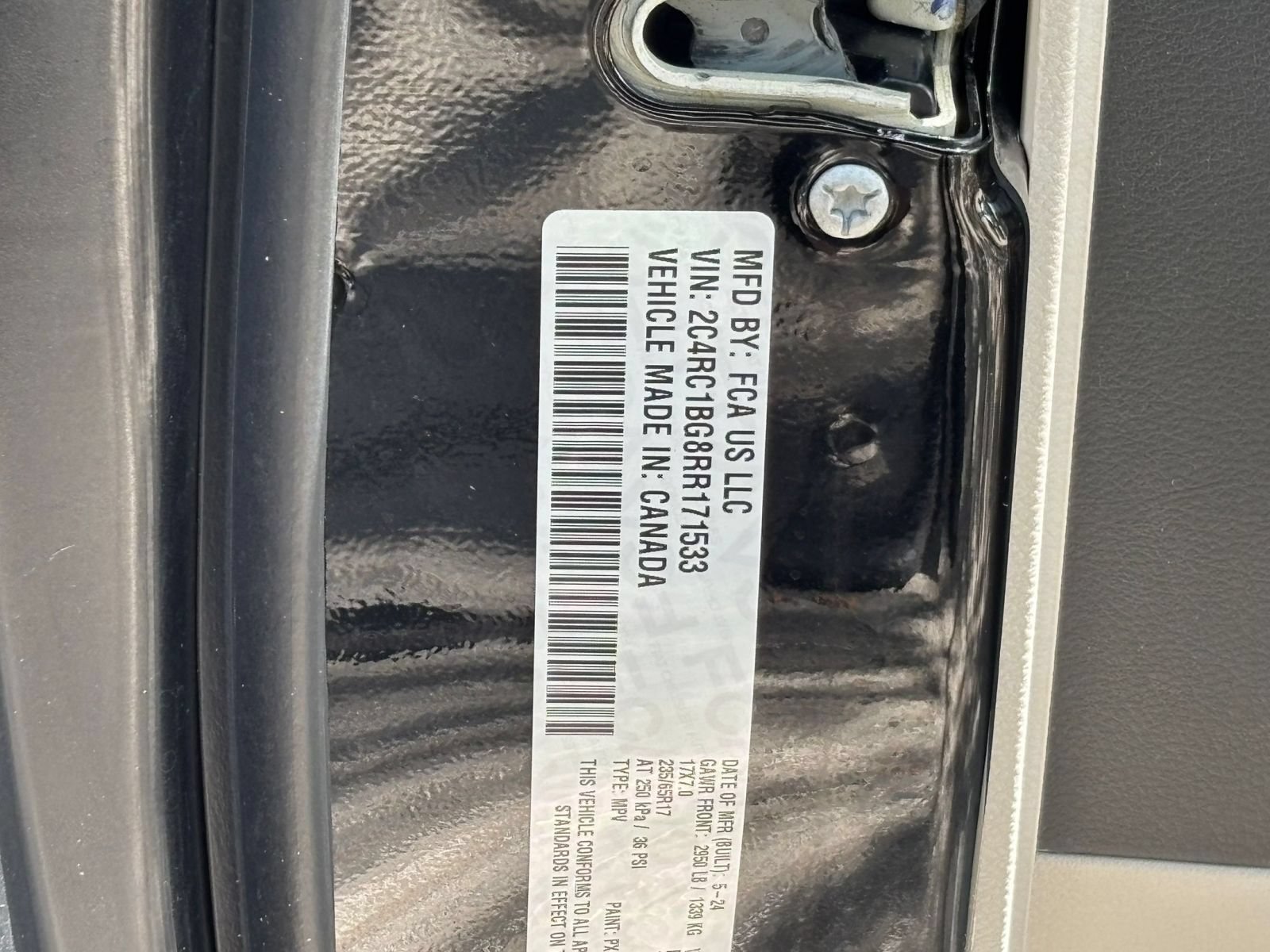 Used 2024 Chrysler Pacifica Touring-L FWD image 10
