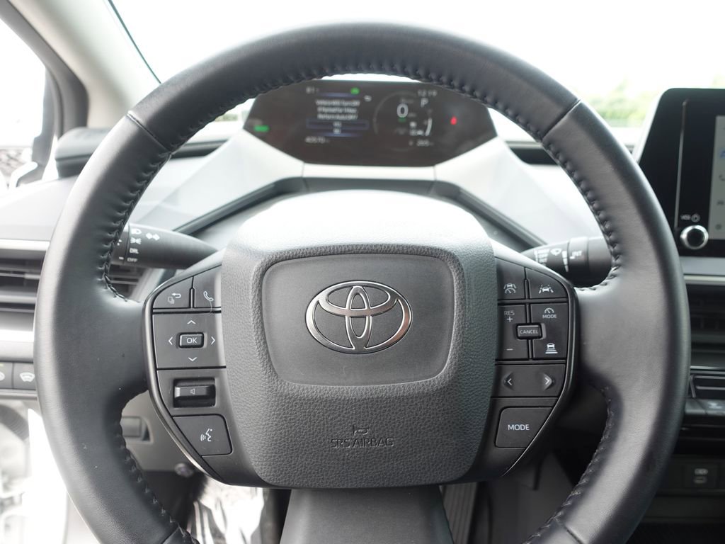 Used 2023 Toyota Prius LE image 12