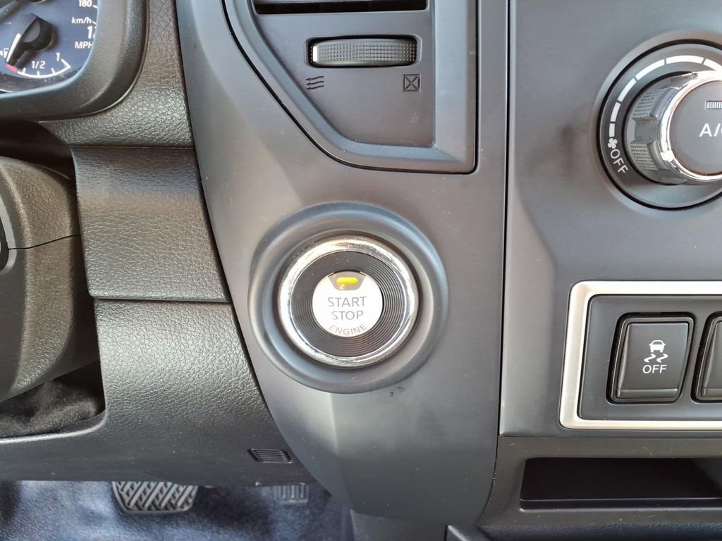 Used 2021 Nissan Titan S w/ S Utility Package image 17