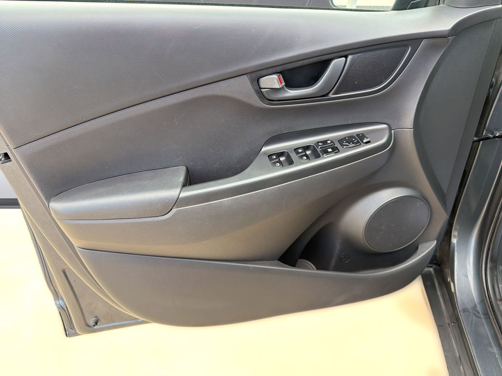 Used 2021 Hyundai Kona SE image 13