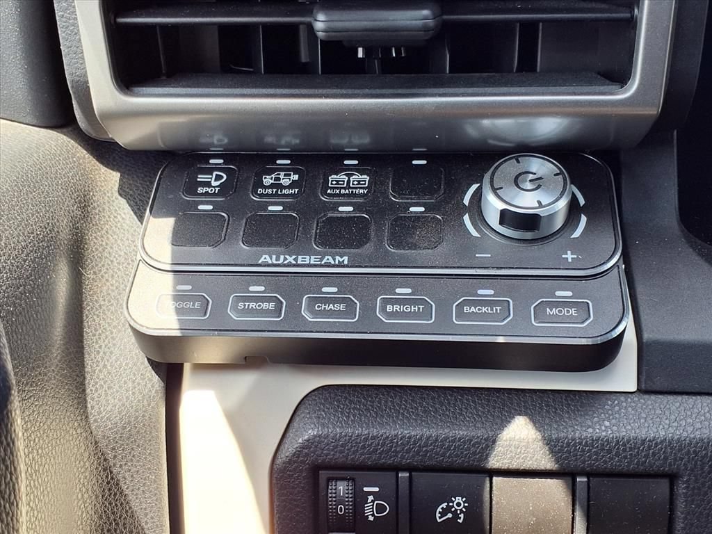 Used 2024 Toyota Tacoma TRD Off-Road AWD/4WD image 12