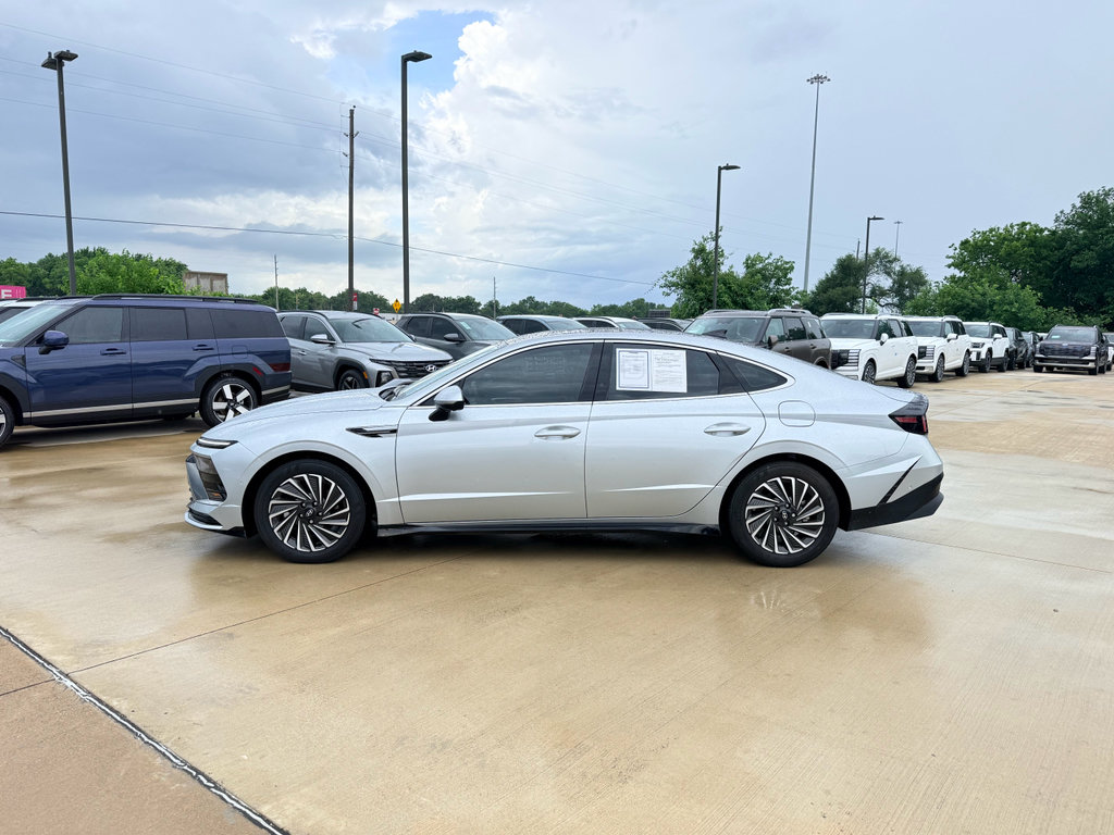 Used 2024 Hyundai Sonata Limited FWD image 8