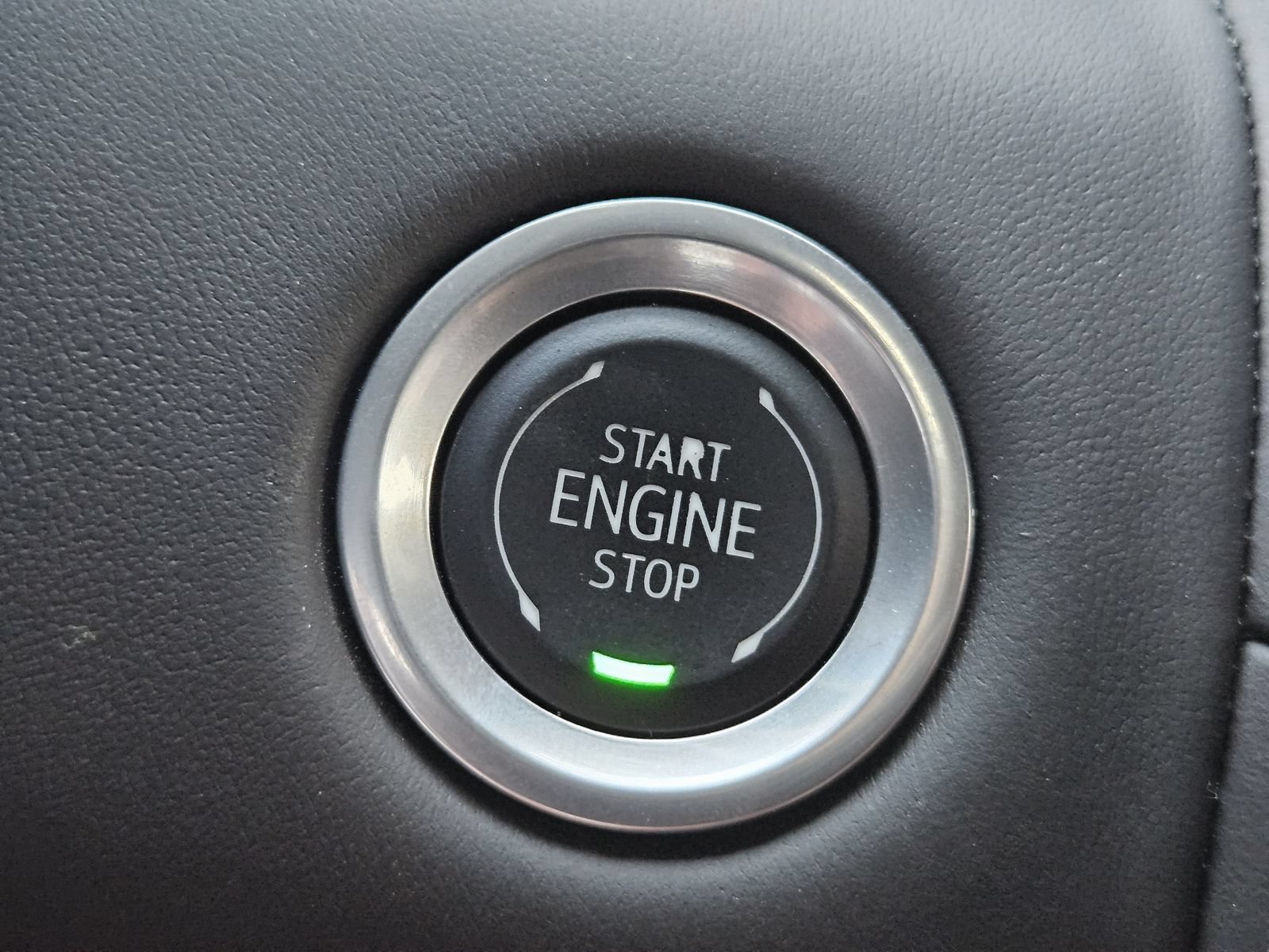 Used 2024 GMC Yukon Denali Ultimate AWD/4WD image 25