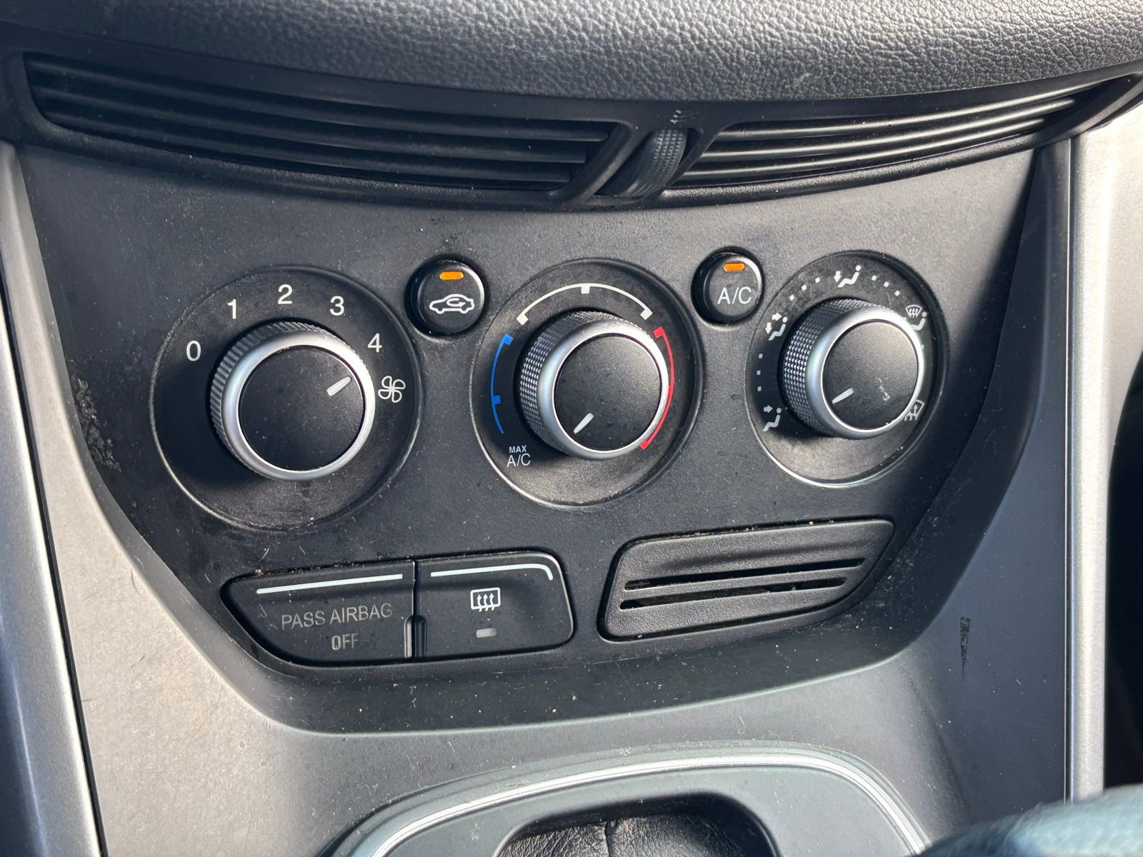 Used 2013 Ford Escape SE FWD image 18
