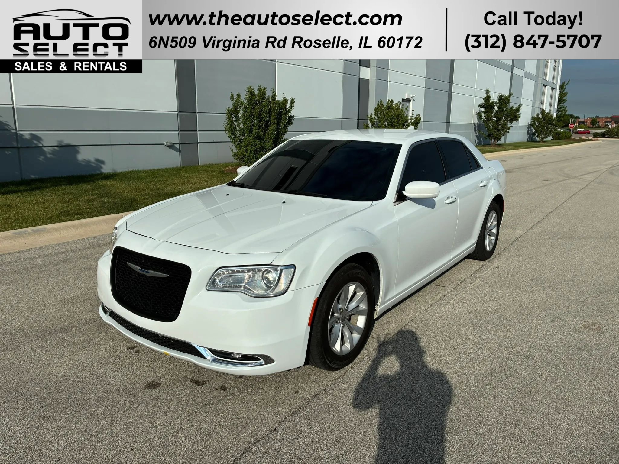 Used 2021 Chrysler 300 Touring RWD image 1