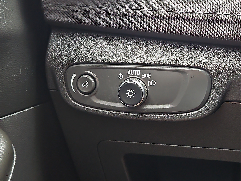 Used 2024 Chevrolet TrailBlazer LT AWD/4WD image 15
