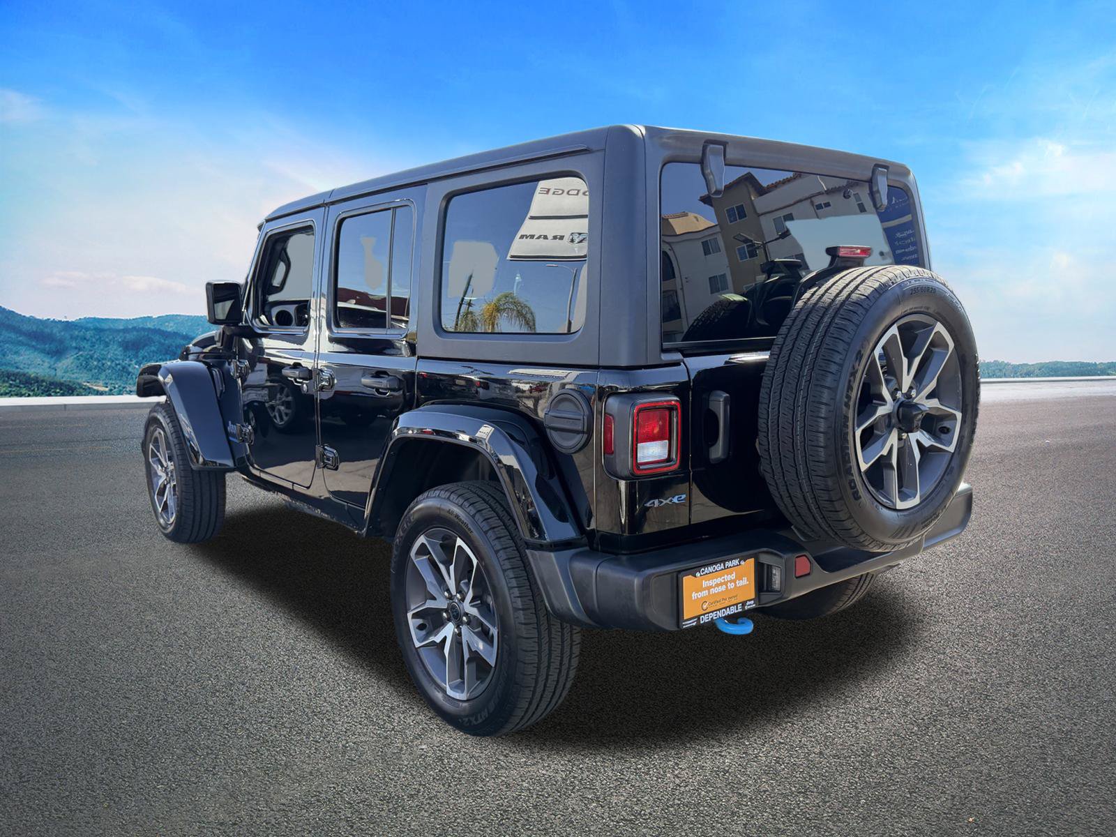 Certified 2024 Jeep Wrangler Unlimited AWD/4WD image 7