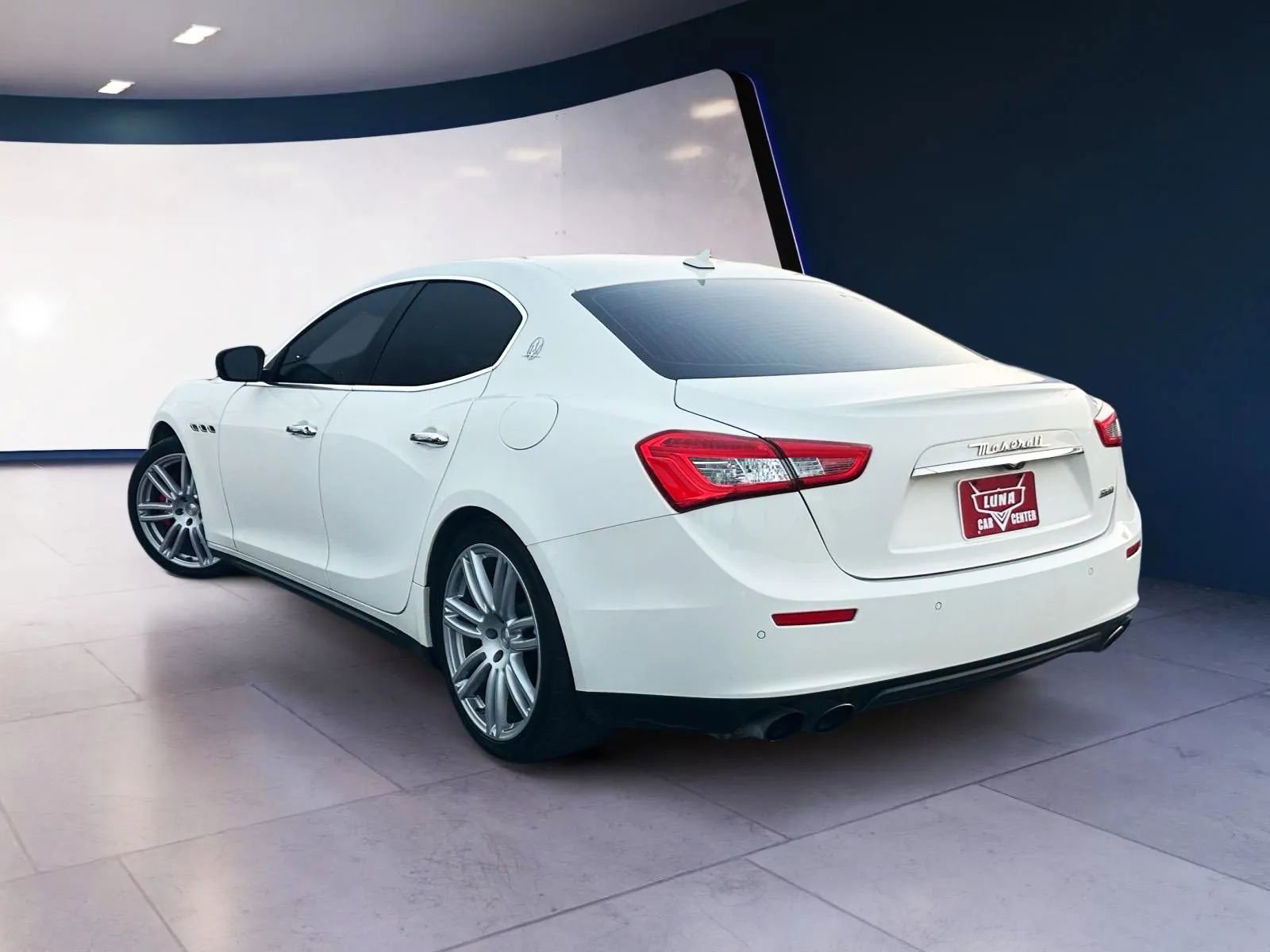 Used 2017 Maserati Ghibli RWD image 3