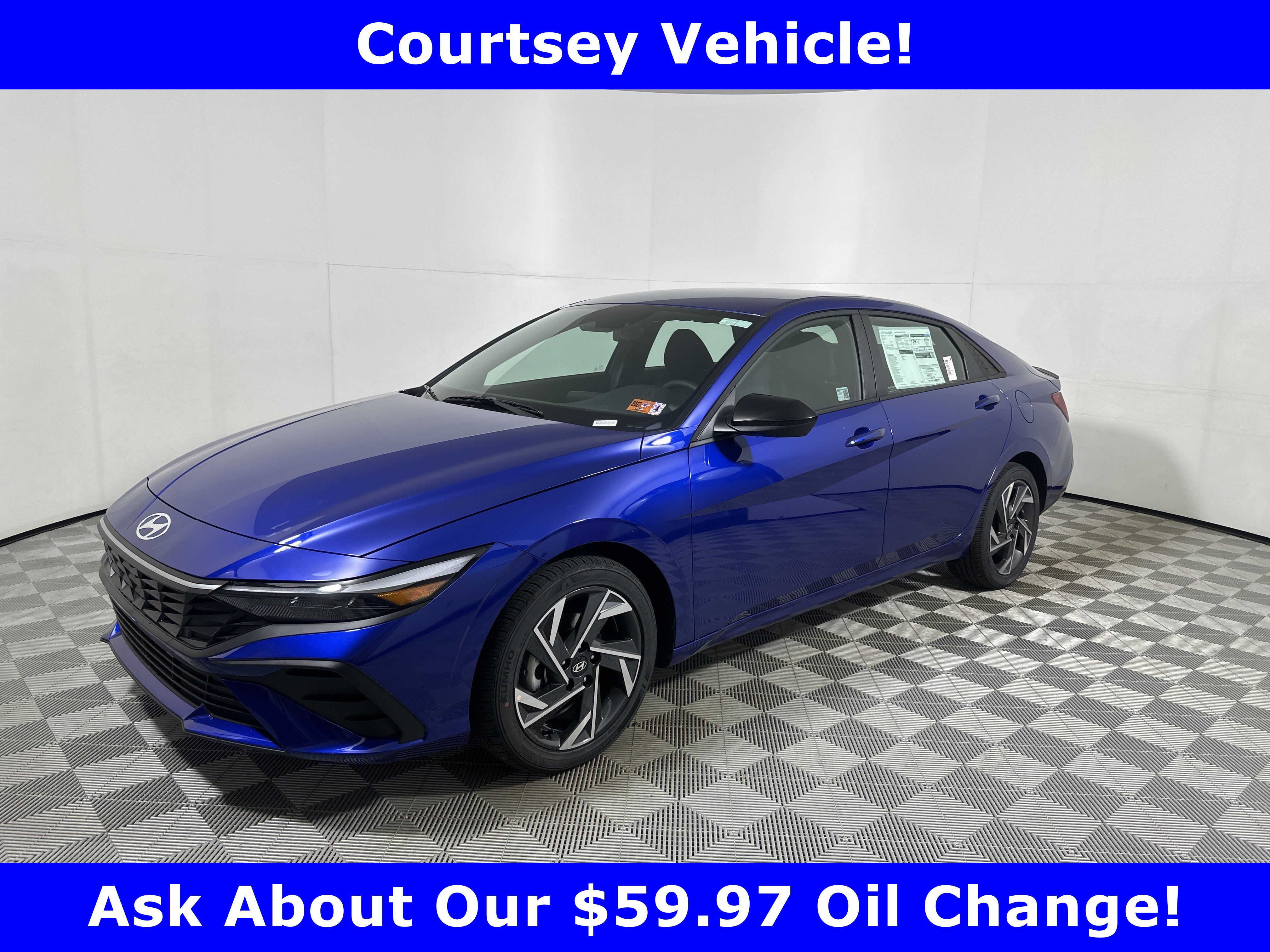 Used 2025 Hyundai Elantra Sport FWD image 3