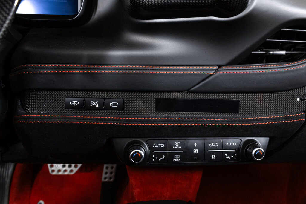 Certified 2021 Ferrari F8 Tributo RWD image 40