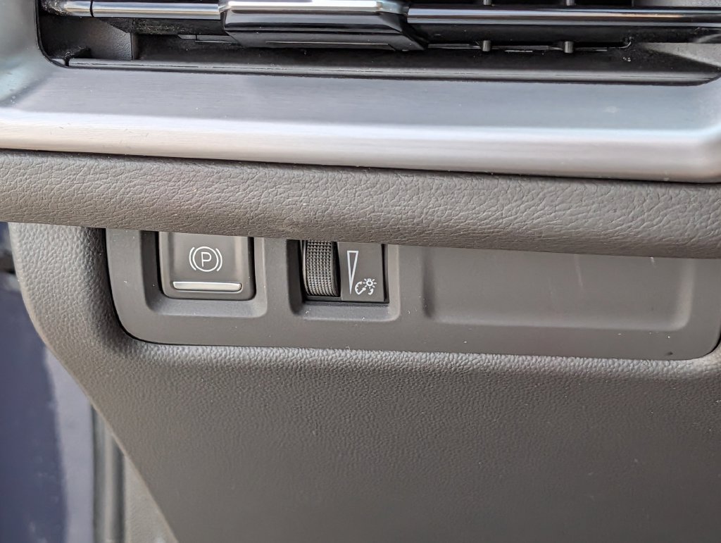 Used 2025 Cadillac XT4 Premium Luxury w/ Cold Weather Package FWD image 24