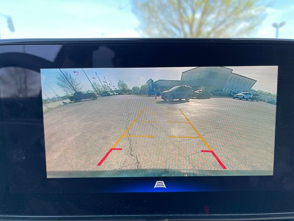 Used 2024 Chevrolet Trax ACTIV w/ Driver Confidence Package FWD image 9