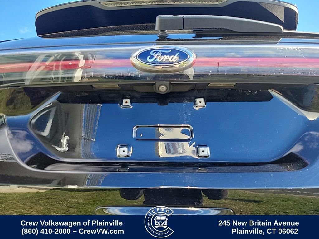 Used 2018 Ford Edge Titanium w/ Equipment Group 302A image 30