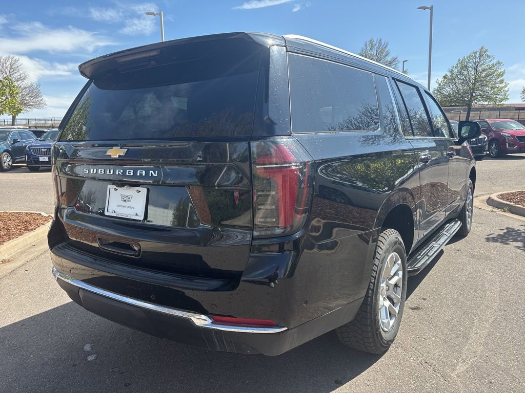 Used 2025 Chevrolet Suburban LS w/ Max Trailering Package AWD/4WD image 5