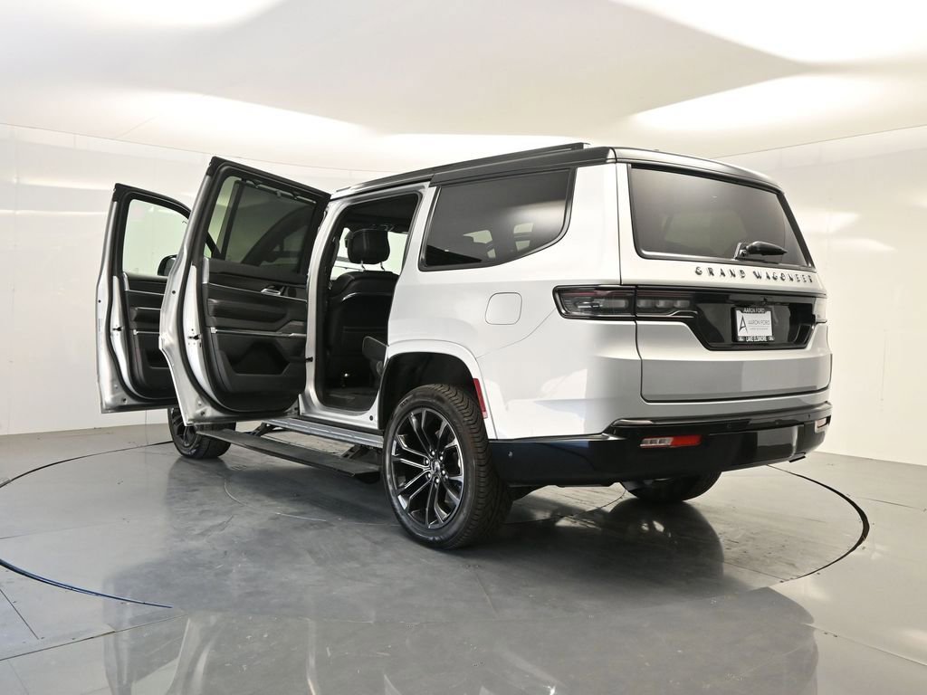 Used 2024 Jeep Grand Wagoneer Series II w/ Quick Order Packagew 28T image 41