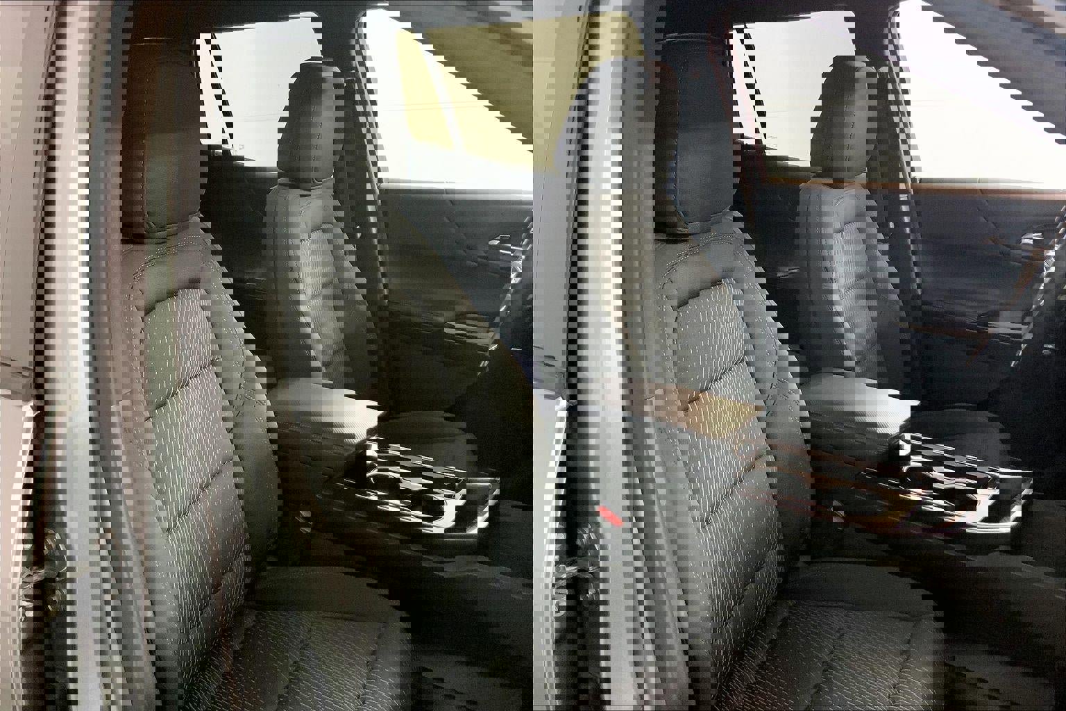 Used 2025 Chevrolet Equinox LT image 7