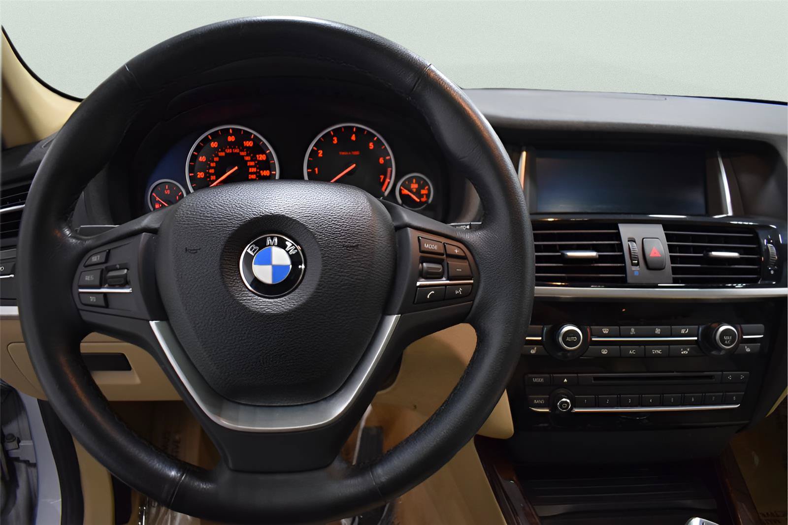 Used 2016 BMW X3 xDrive28i AWD/4WD image 9