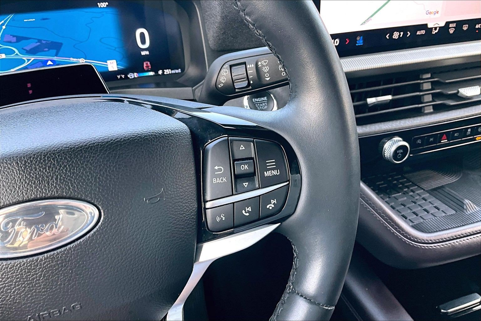 Used 2025 Ford Explorer Platinum w/ Ultimate Package AWD/4WD image 19