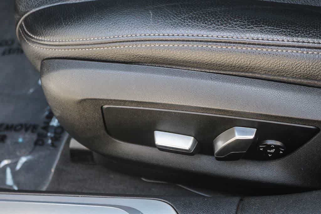 Used 2016 BMW 740i RWD image 21