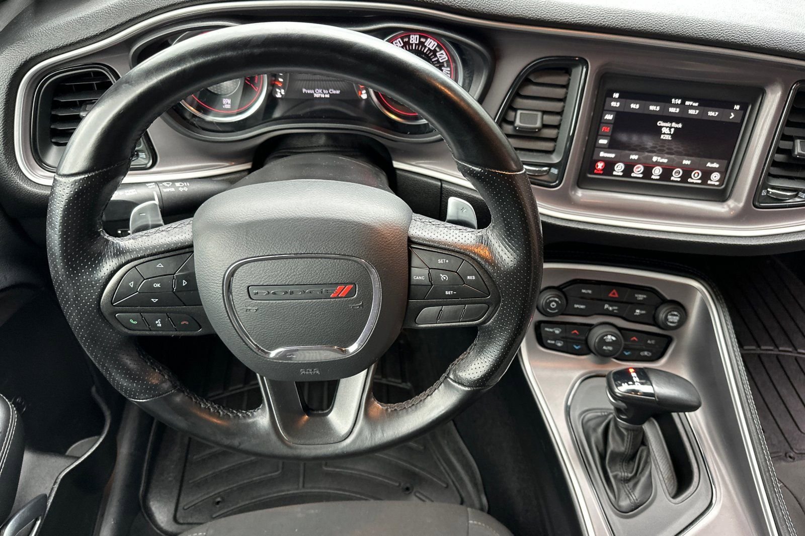 Used 2022 Dodge Challenger GT AWD/4WD image 15